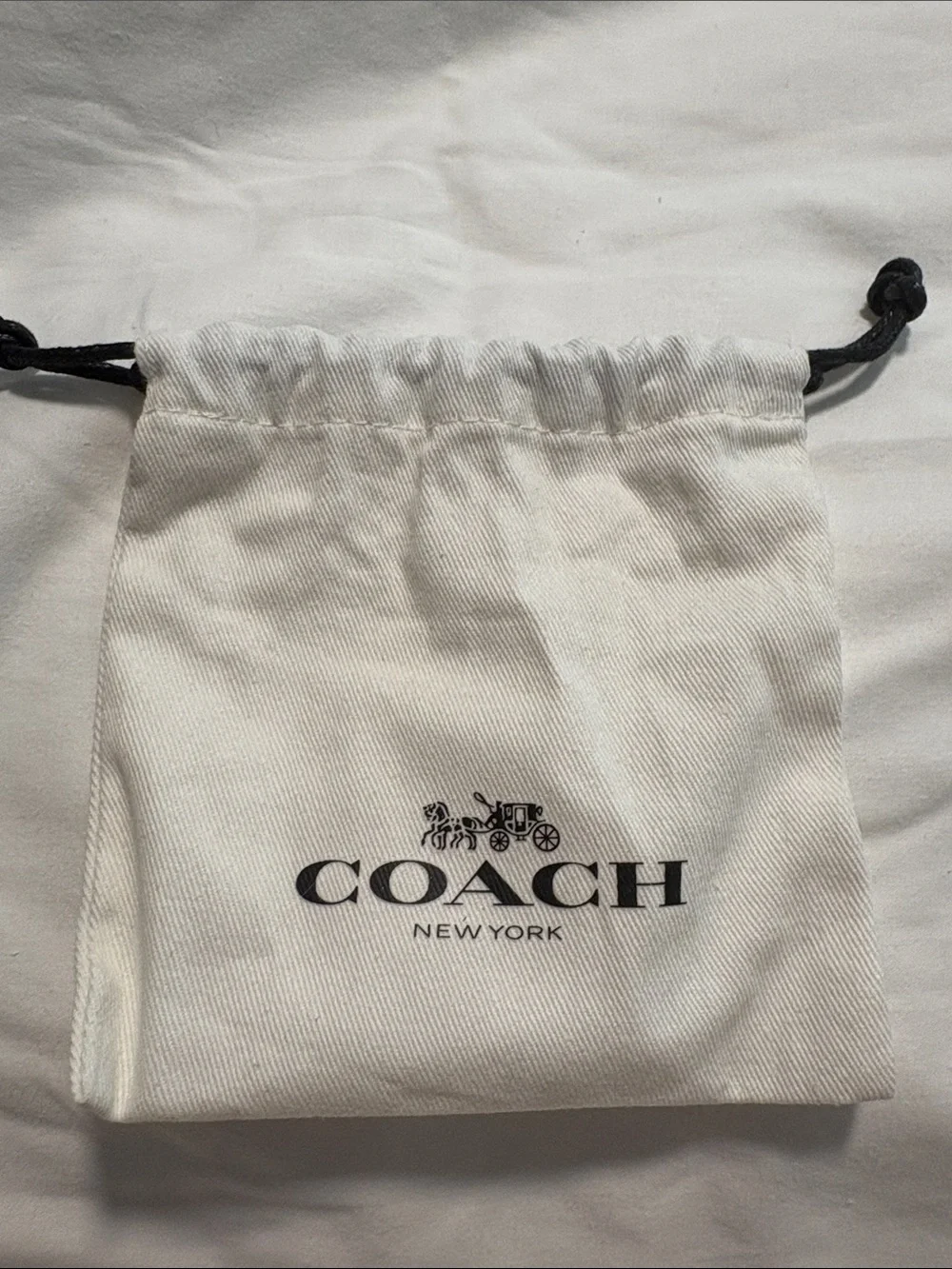 SOLD COACH NWT Dangle Heart Tricolor Earrings With Dustbag - Picture 4 of 6